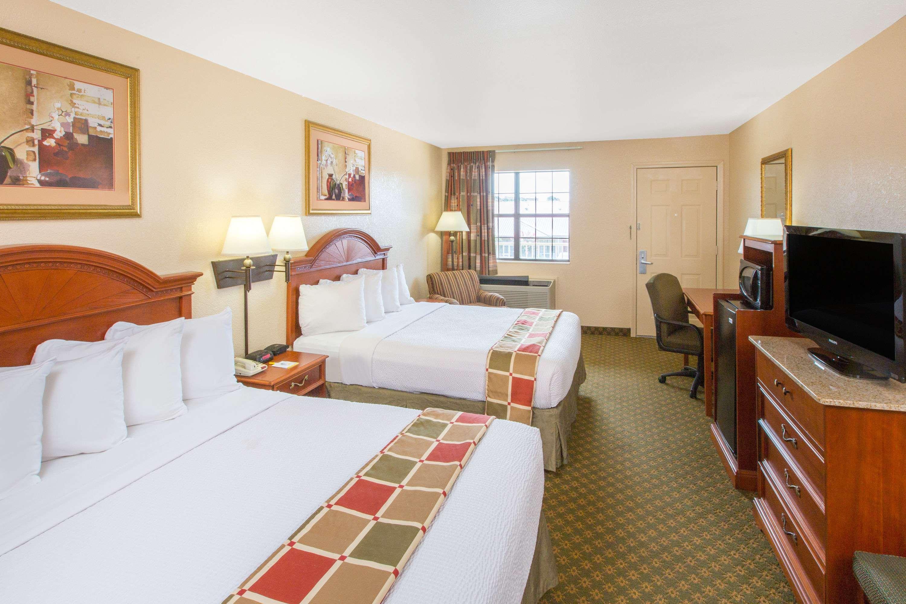 Days Inn By Wyndham Lonoke Exterior photo