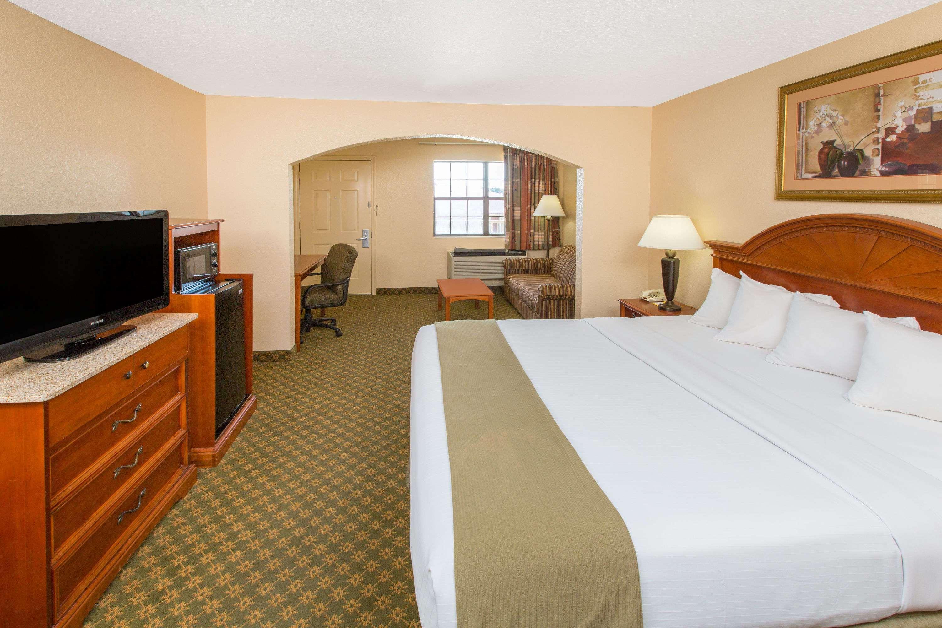Days Inn By Wyndham Lonoke Exterior photo