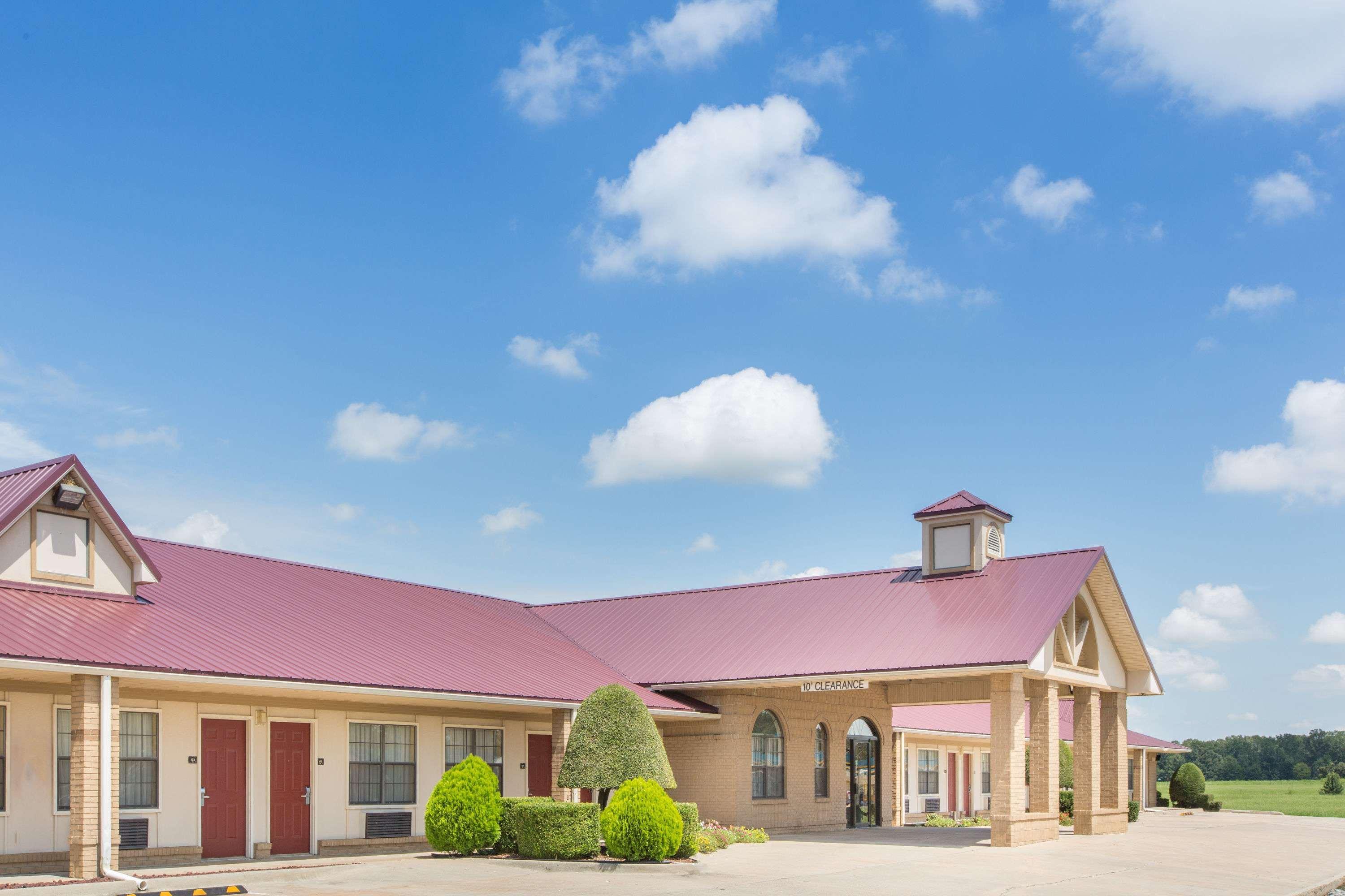 Days Inn By Wyndham Lonoke Exterior photo