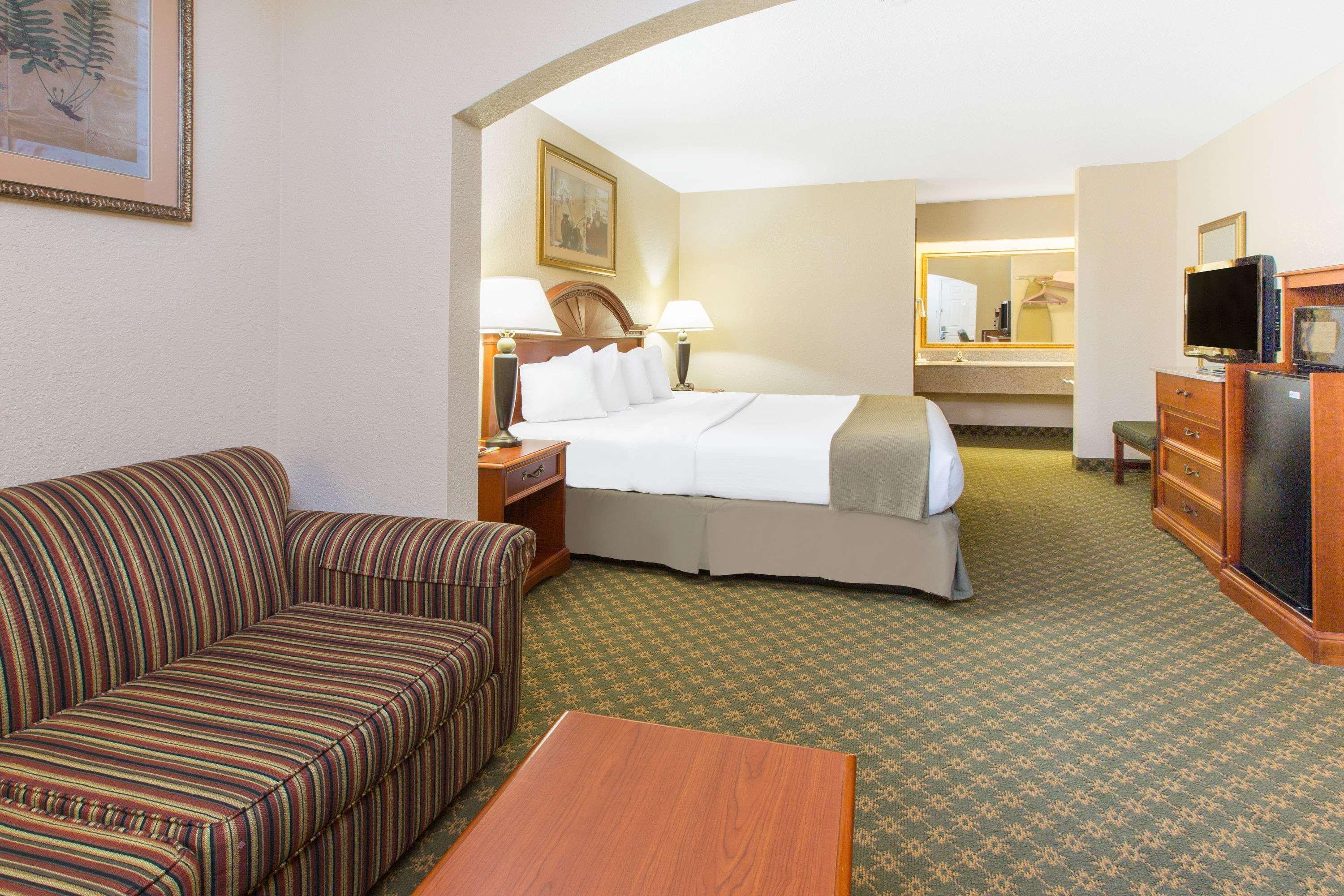 Days Inn By Wyndham Lonoke Exterior photo