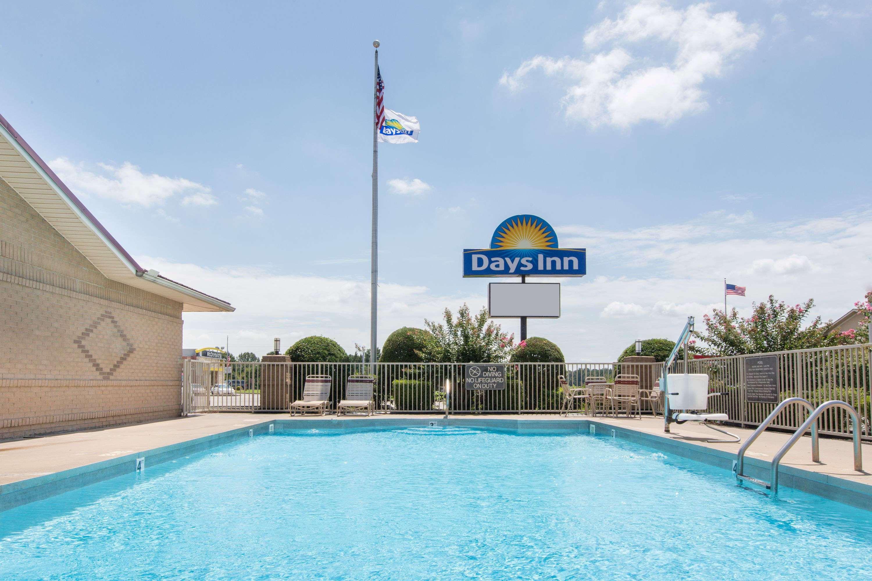 Days Inn By Wyndham Lonoke Exterior photo